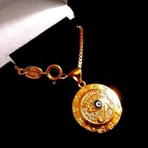 18k chain and pendent eye of ra Egyptian jewelry